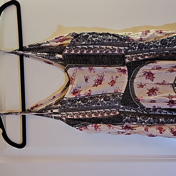 Dress - Picture 4 of 5